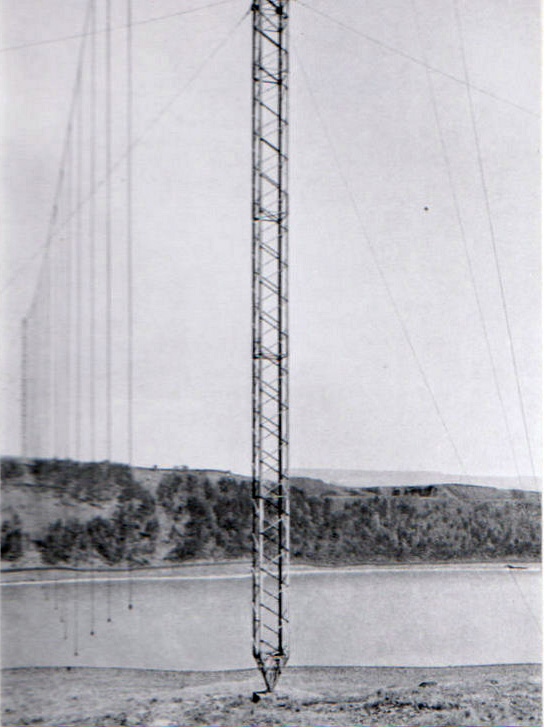 WW2 Defence Curtain and Pylon